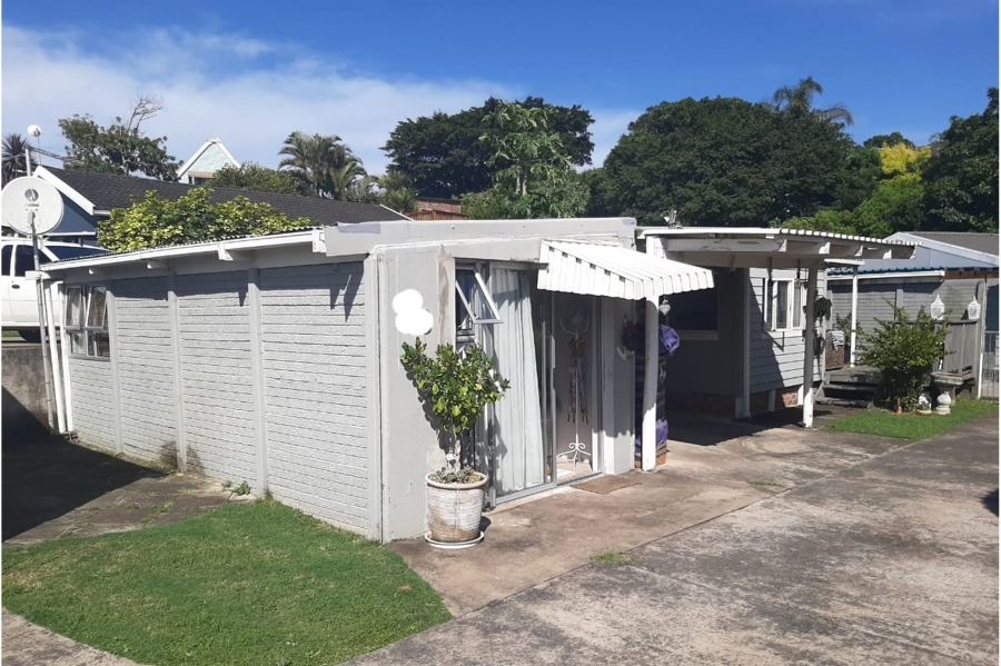 1 Bedroom Property for Sale in Bonza Bay Eastern Cape